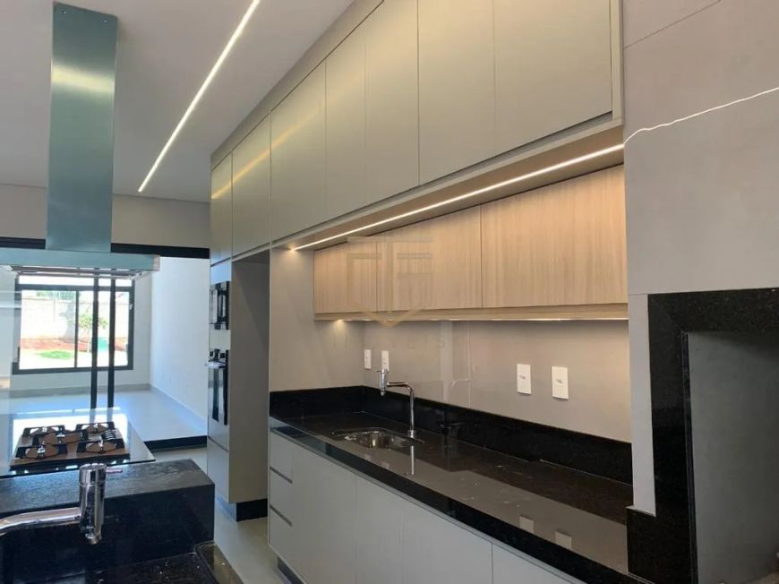 Casa à venda em Paulínia, Parque Brasil 500, com 3 suítes, com 193.22 m², Condomínio Royal Garden