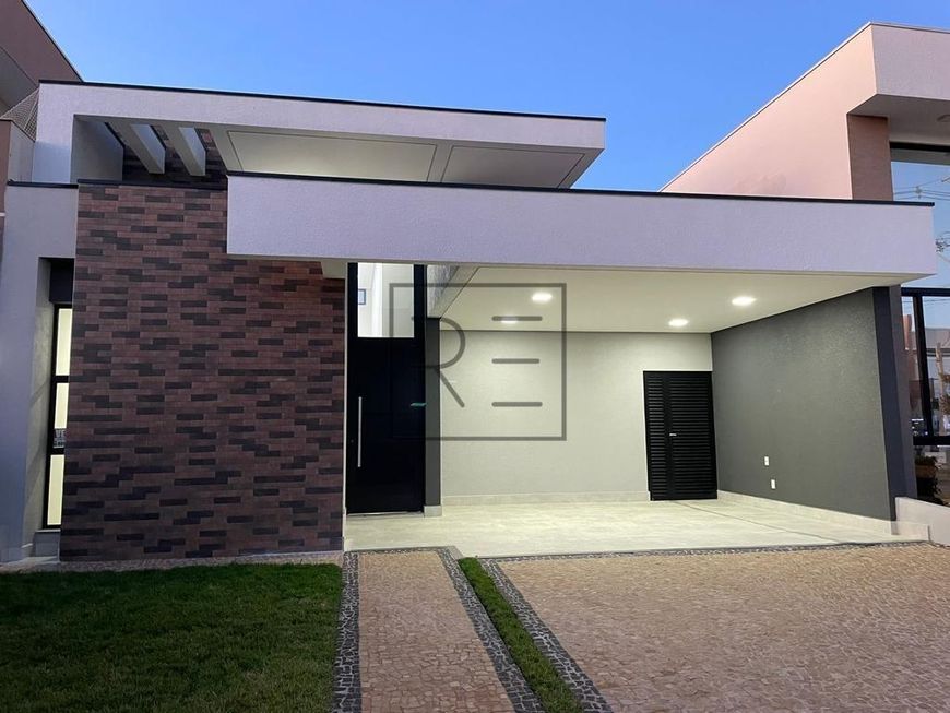 Casa térrea com 3 suítes em Paulínia