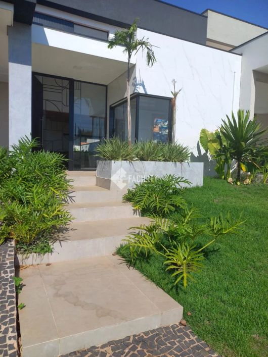 Casa de Alto padrão em condomínio fechado em Paulinia