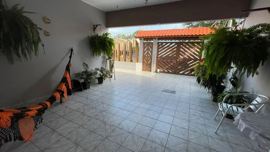 Casa linda mobiliada Lado praia