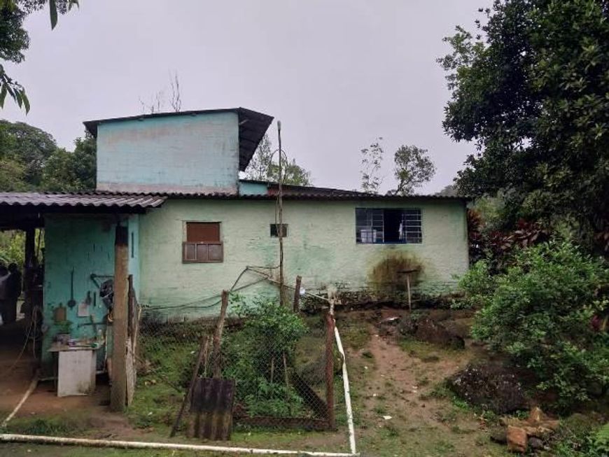 CASA COM 84.000M² NO BAIRRO ARMANDO CUNHA EM PERUIBE