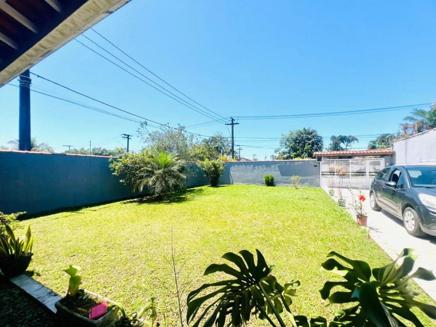 Casa para venda possui 118 metros quadrados com 2 quartos em Cibratel II - Itanhaém - SP