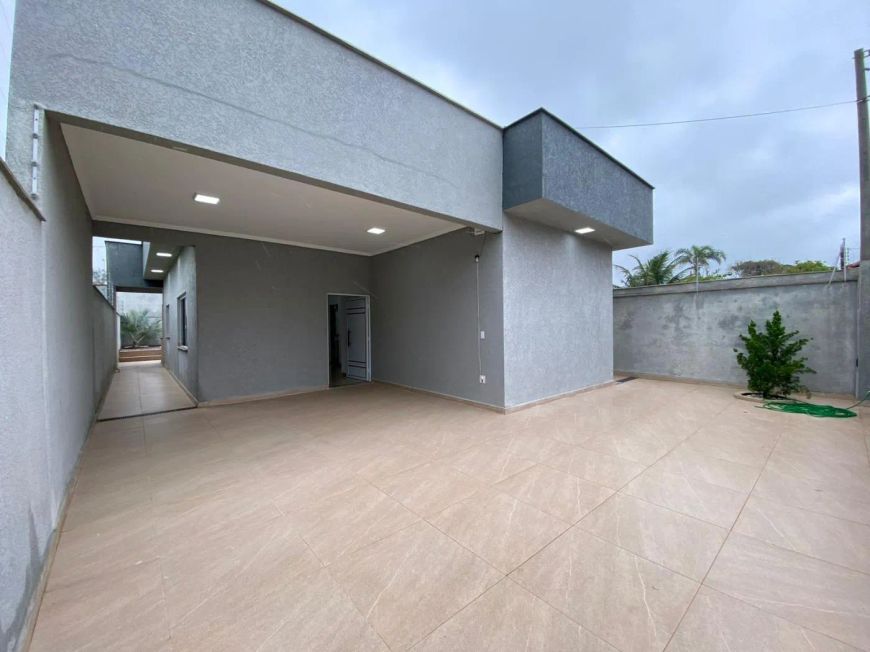 Casa com Piscina no Balneario Santa Julia em Itanhaém - 2335