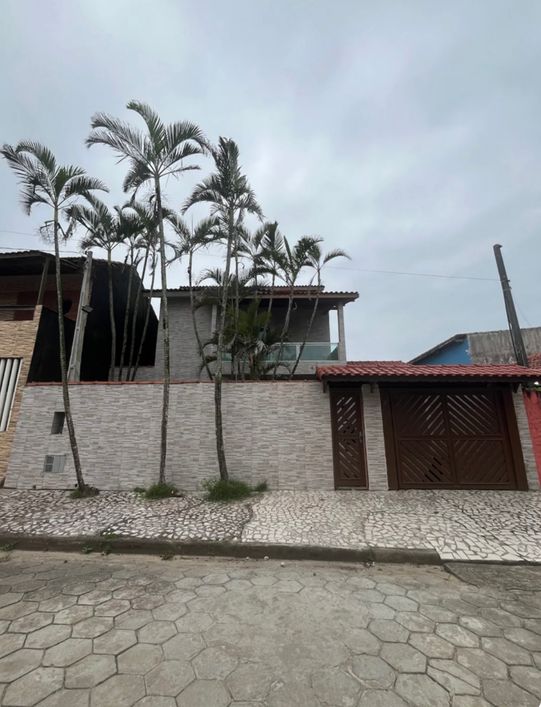 Sobrado ao pé da areia -Jardim Suarão - Itanhaém - SP
