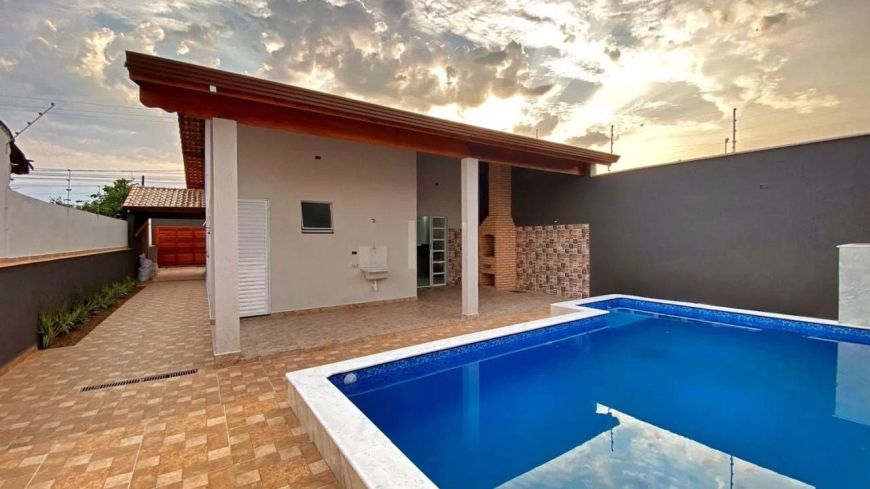 Casa para venda com 125 metros quadrados com 3 quartos em Balneário Gaivota - Itanhaém - SP
