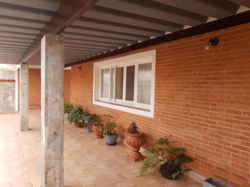 Casa para venda possui 226 metros quadrados com 3 quartos em Belas Artes - Itanhaém - SP