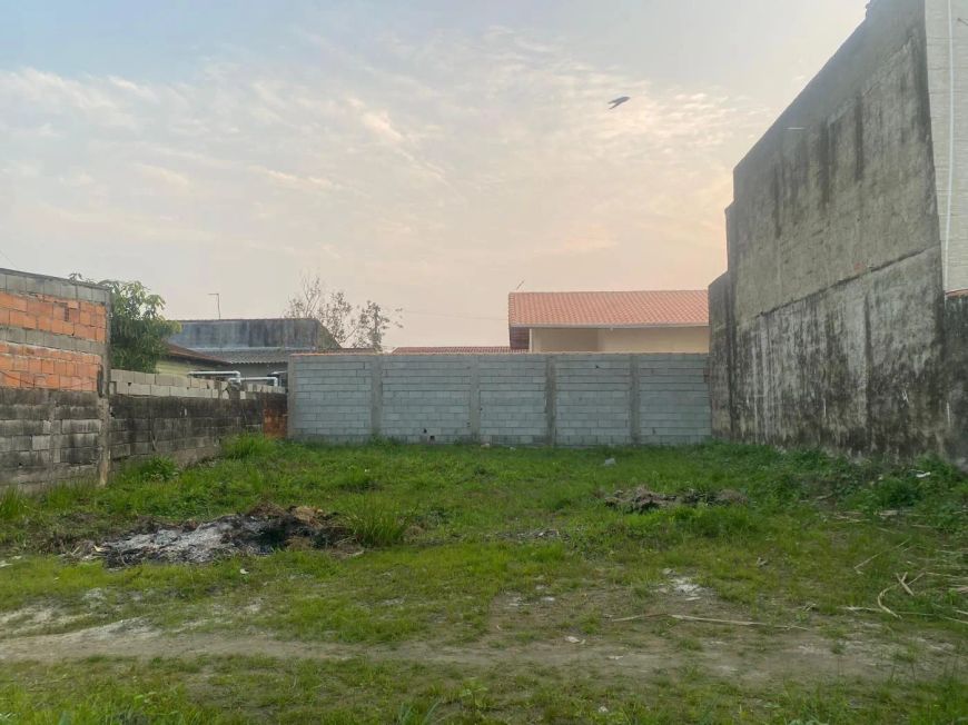 Lote com 300m² de área total a venda na praia de em Jardim Jamaica - Itanhaém - SP