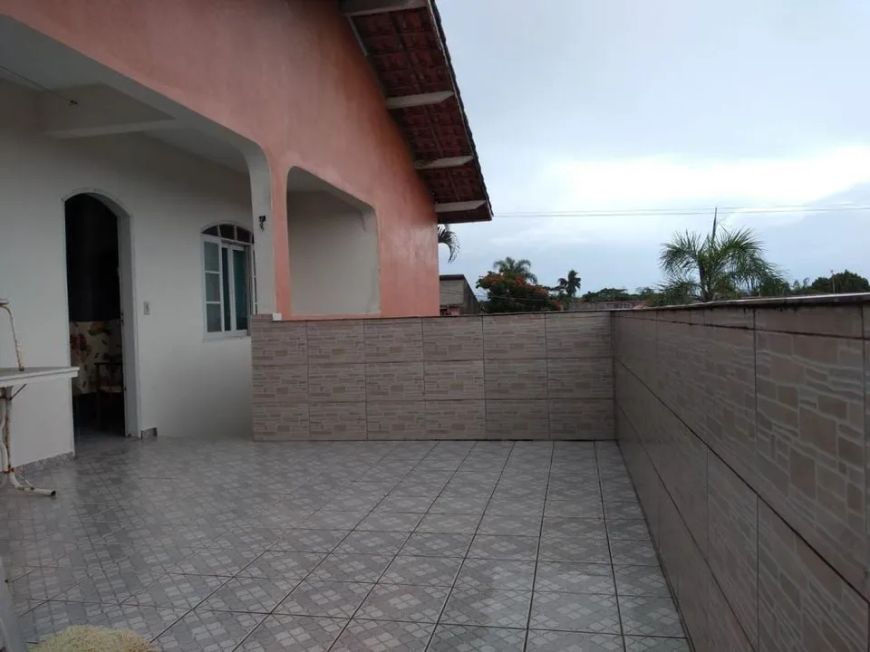Casa para venda tem 250 metros quadrados com 4 quartos em Cidade Santa Julia - Itanhaém - SP