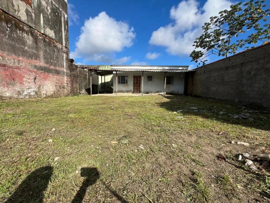 Casa para Venda em Itanhaém, America, 1 dormitório, 1 banheiro, 6 vagas