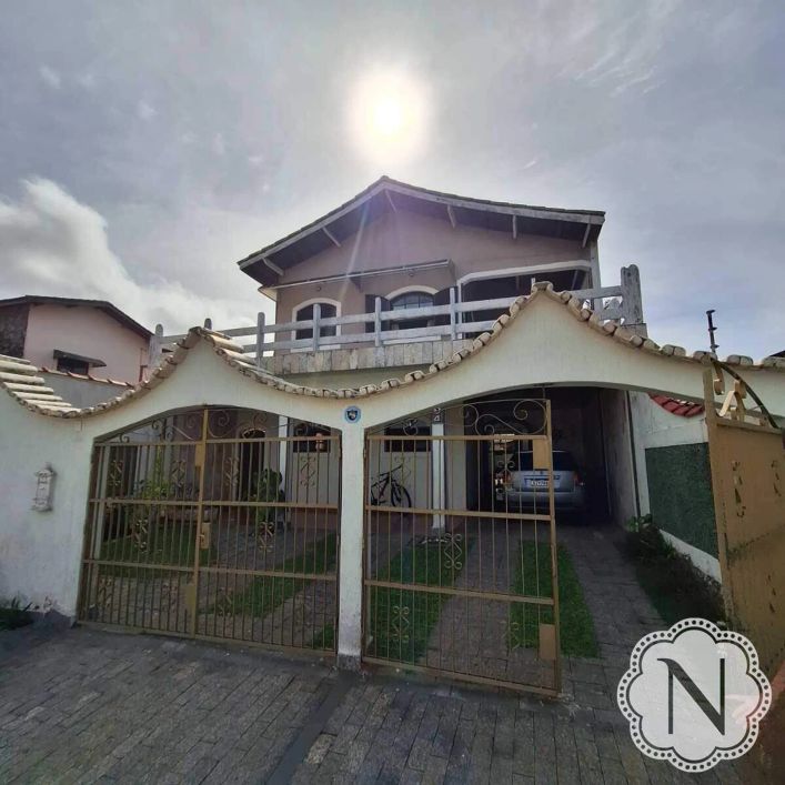 Casa à venda com 3 quartos no bairro Suarão