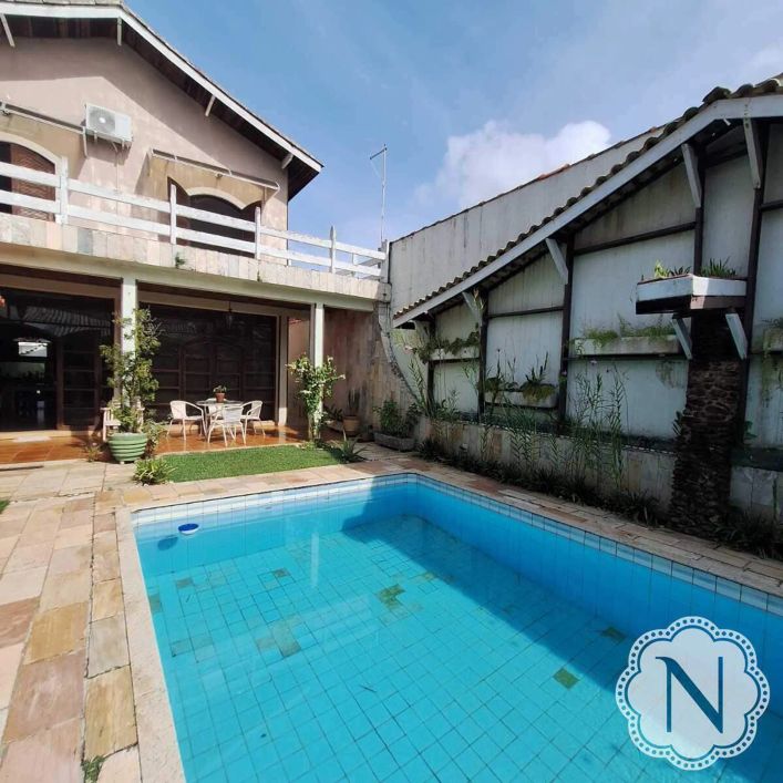 Casa à venda com 3 quartos no bairro Suarão