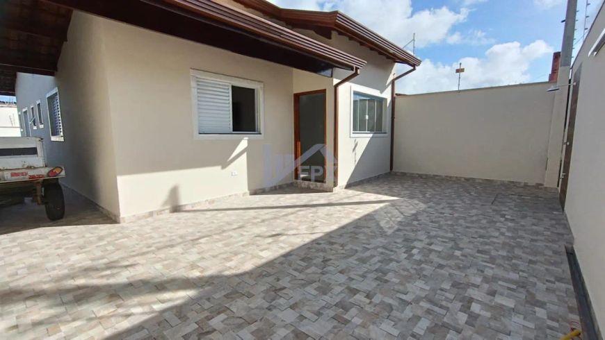 Casa para Venda em Itanhaém, Tupy, 3 dormitórios, 1 suíte, 1 banheiro, 2 vagas