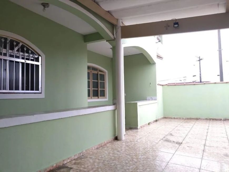 Casa à Venda em Itanhaém: Conforto e Localização Perfeita!