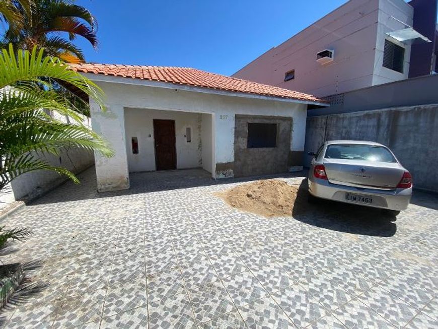 CASA NA PRAIA Á 500 METROS DO MAR NO BAIRRO PRAIA DO SONHOS EM ITANHAEM