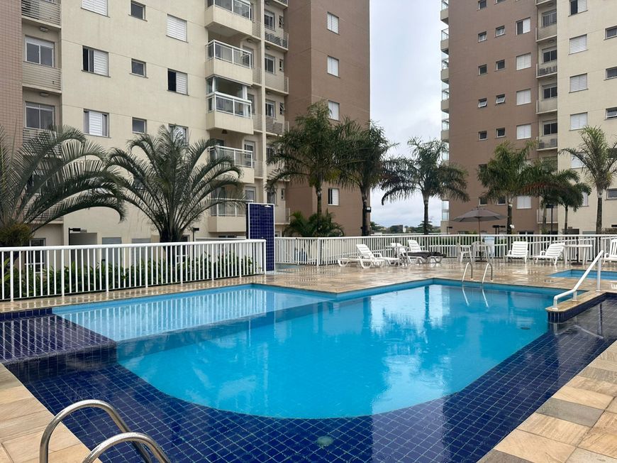 apartamento com 3 quartos e 2 banheiros , piscina ficando á 300 metros do mar !