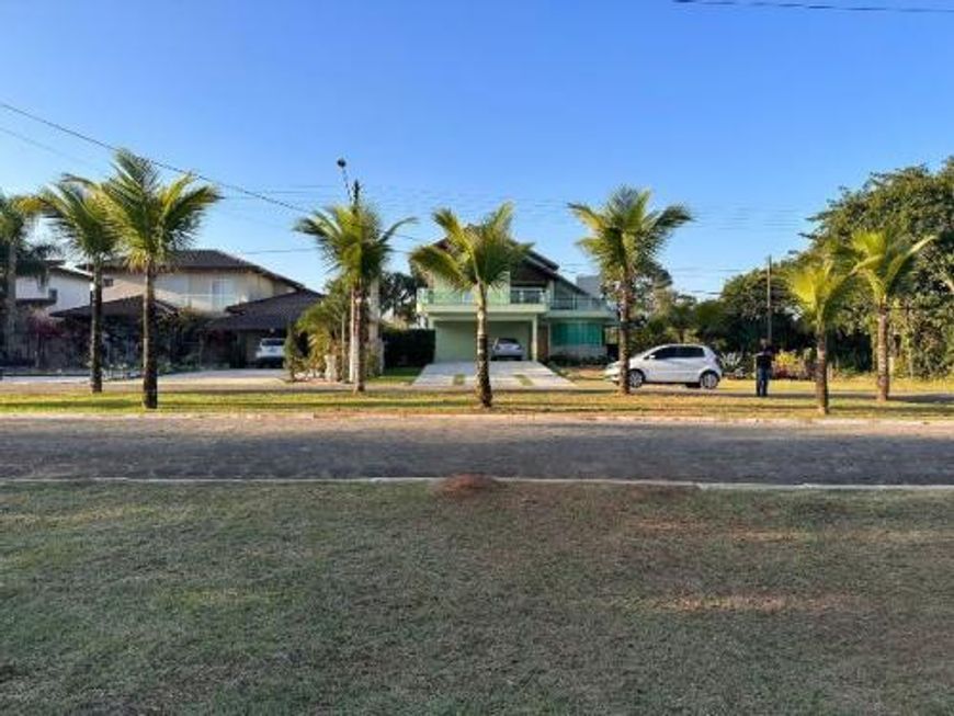 VENDE-SE TERRENO EM CONDOMINIO COM 1.250M² NO BAIRRO BOUGAIVILLE EM PERUIBE