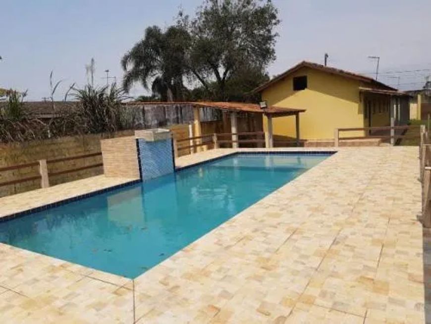 Chácara à Venda em Itanhaém: Seu Refúgio no Litoral com Conforto e Tradição!
