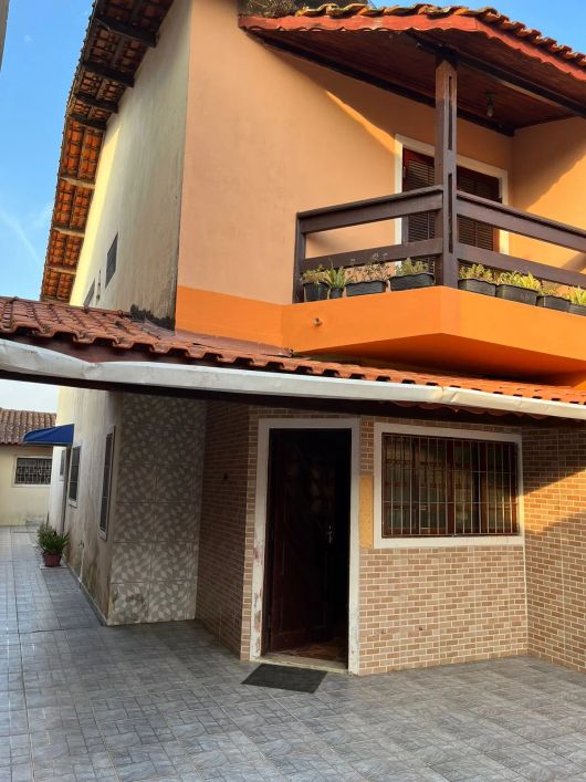 Sobrado para venda com 125 metros quadrados com 4 quartos em Santa Terezinha - Itanhaém - SP