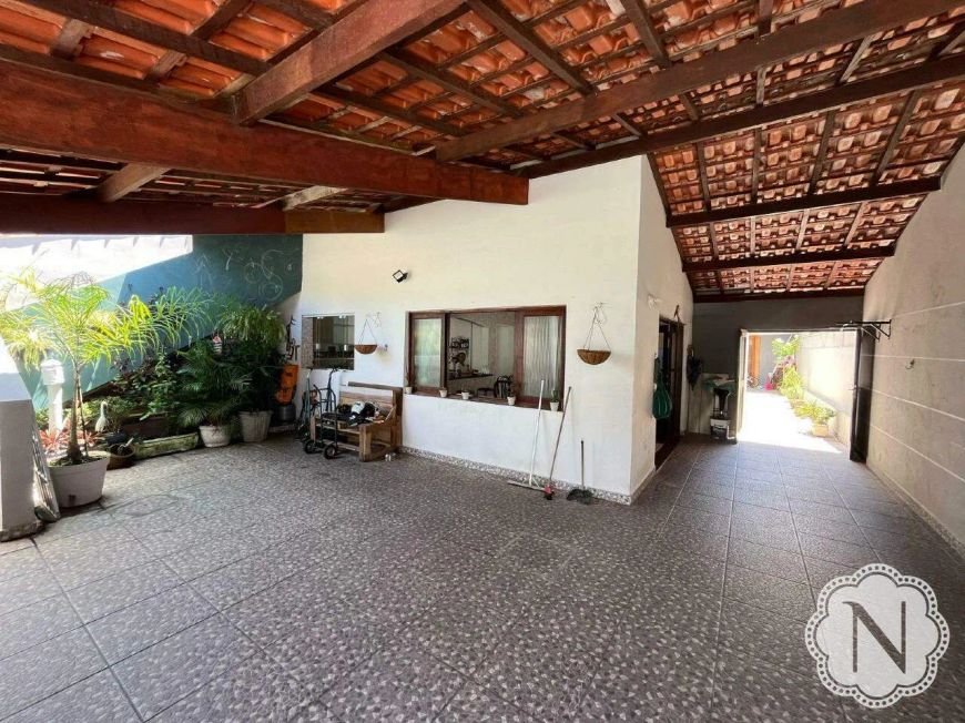 Casa à venda com 3 quartos no bairro Mosteiro