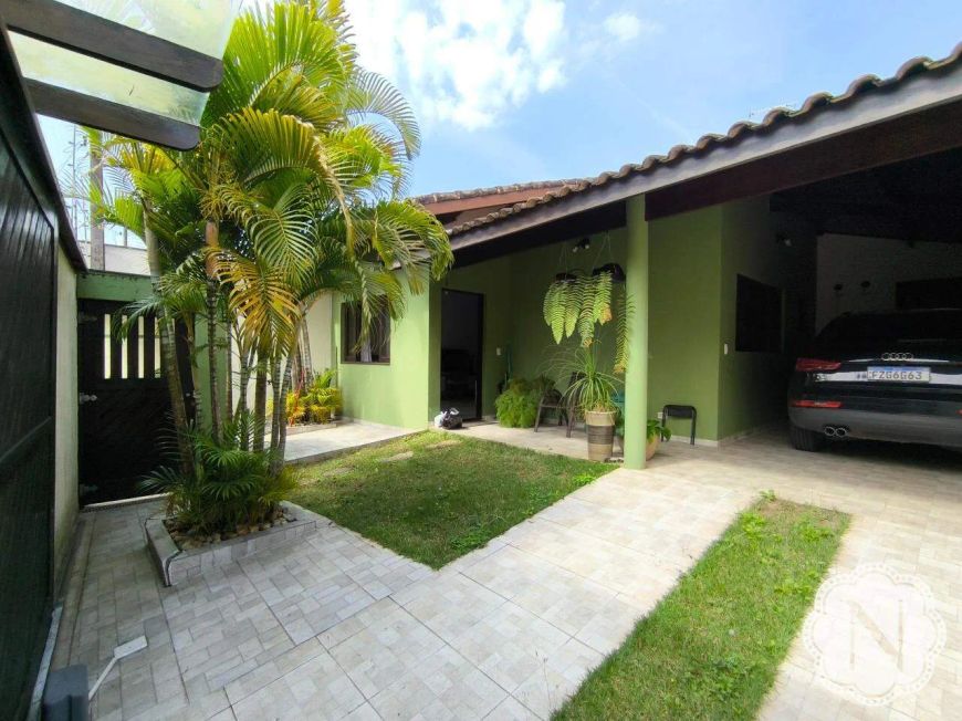 Casa à venda com 3 quartos no bairro Jardim Suarão (Praia)