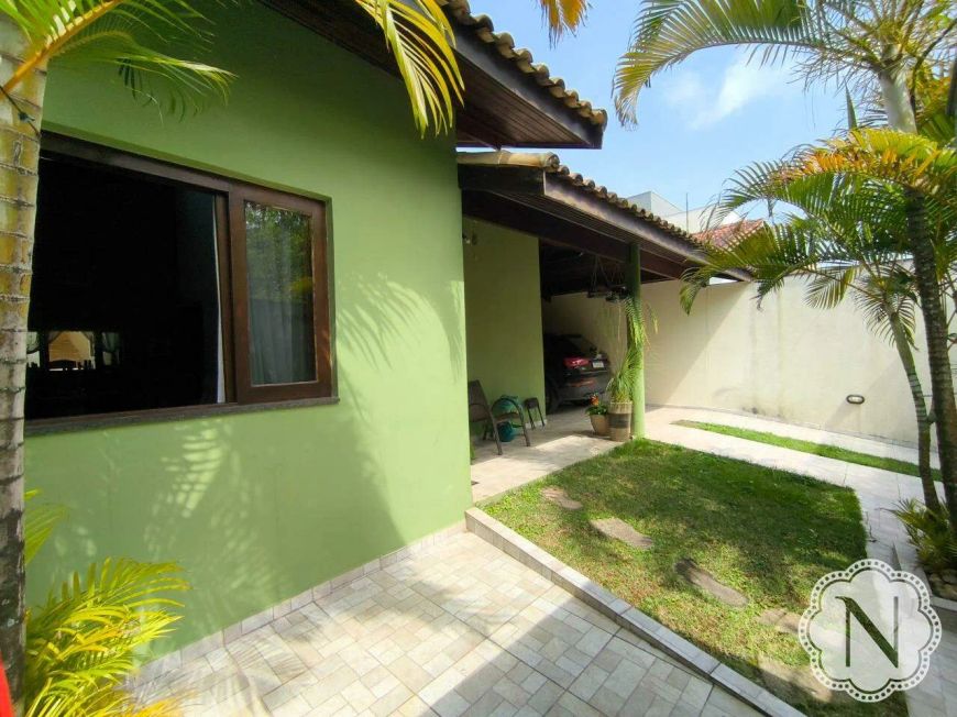 Casa à venda com 3 quartos no bairro Jardim Suarão (Praia)