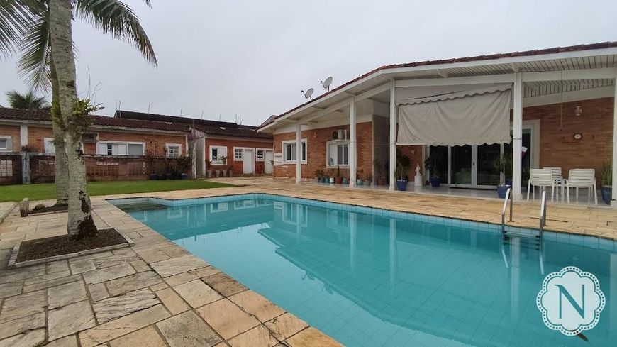 Casa à venda com 3 quartos no bairro Jardim Itanhaém