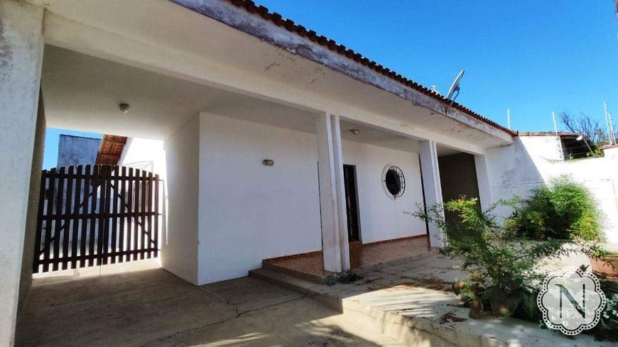 Casa à venda com 3 quartos no bairro Savoy