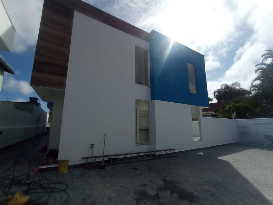 Casa para venda tem 90 metros quadrados com 2 quartos em São Fernando - Itanhaém - SP