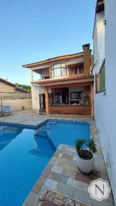 Casa à venda com 3 quartos no bairro Cibratel