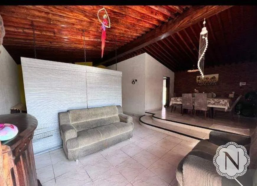 Casa à venda com 5 quartos no bairro Savoy