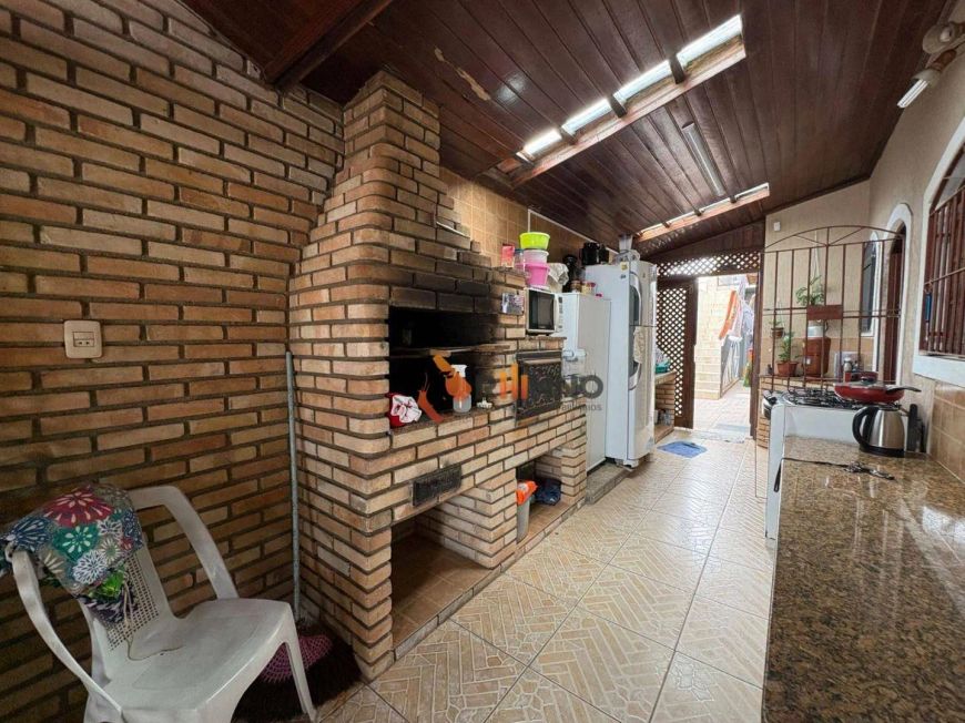 Casa a venda com 4 dormitórios sendo 3 suítes, 72 m² por R$ 475.000 - Suarão - Itanhaém/SP