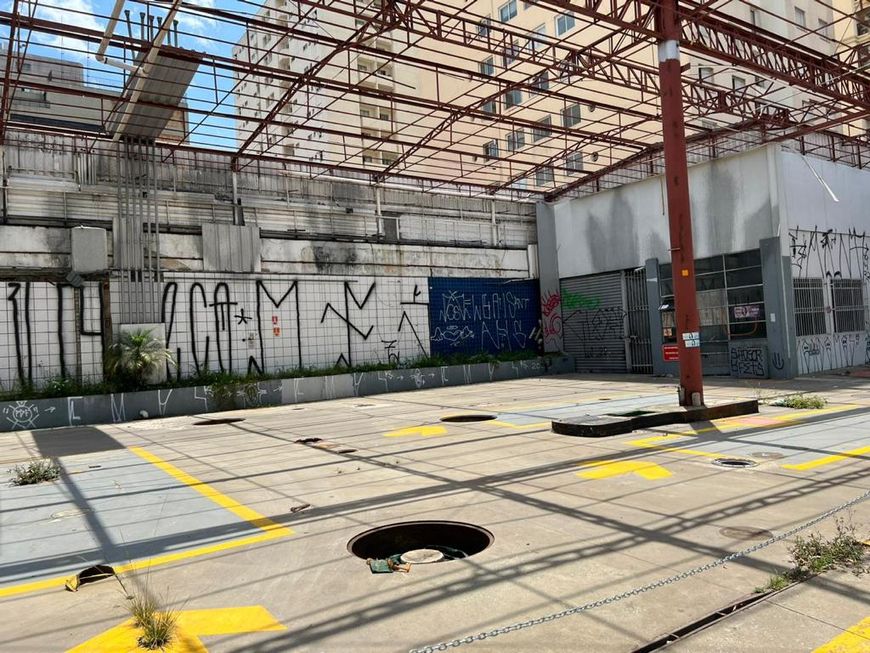 Terreno em Esquina Premium na Avenida Ibirapuera - Ideal para Investimento