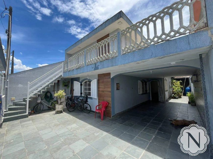 Casa à venda com 4 quartos no bairro Suarão