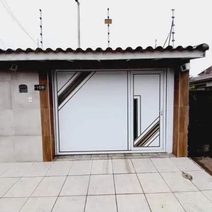 Casa para Venda em Itanhaém, Cidade Anchieta, 2 dormitórios, 1 suíte, 1 banheiro, 2 vagas