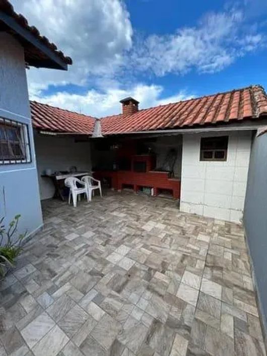 Casa Geminada localizada no bairro Nossa Senhora do Sion