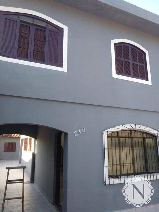 Sobrado à venda com 3 quartos no bairro Mosteiro