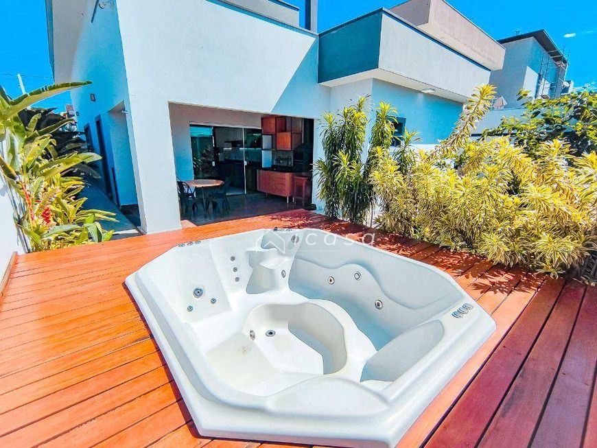 Casa com 3 dormitórios à venda, 150 m² por R$ 1.100.000,00 - Condomínio Terras do Vale - Caçapava/SP