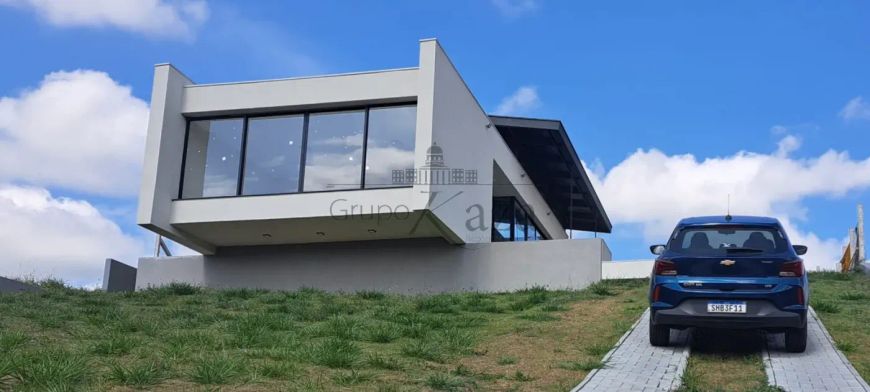 Casa Condomínio em Caçapava