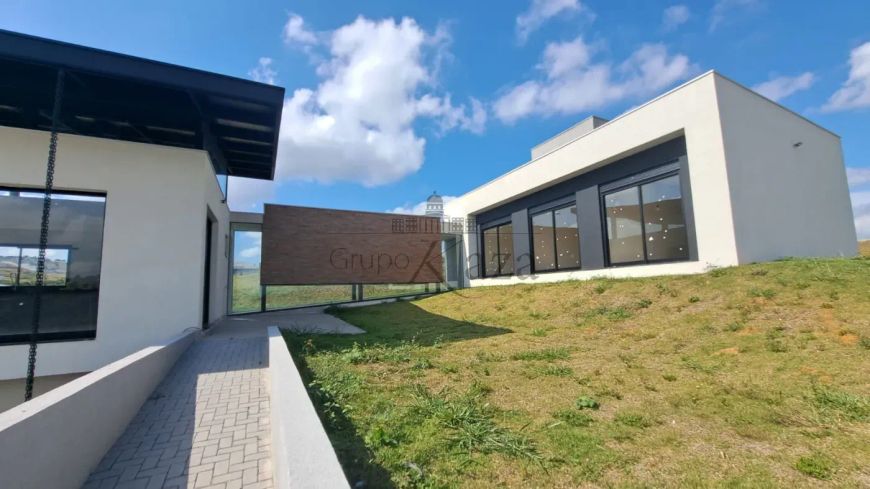 Casa Condomínio em Caçapava