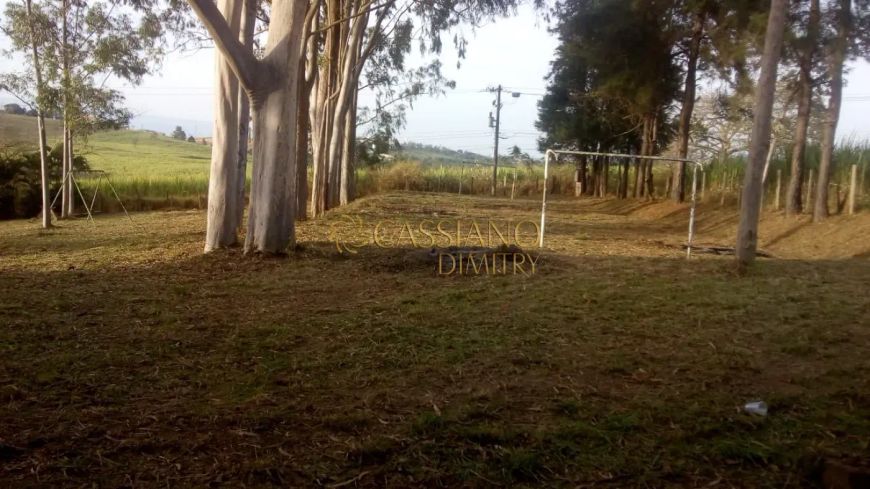 Chácara à venda de 190m² | 02 dormitórios, 01 banheiro e 10 vagas de garagem | Santa Rita - Caçapava