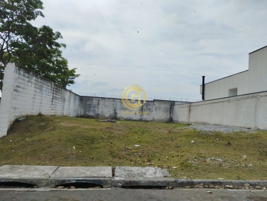 TERRENO DE 300 M² EM CONDOMINIO FECHADO TERRAS DO VALE CAÇAPAVA-SP