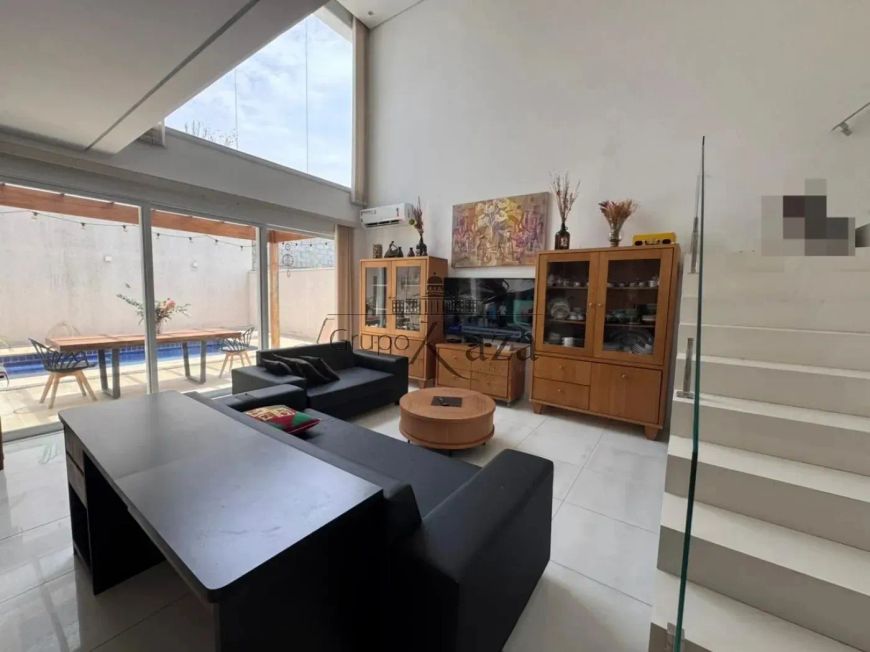 Oportunidade - Casa em Condomínio - Condomínio Terras do Vale - Caçapava - 4 Dormitórios - 300m².