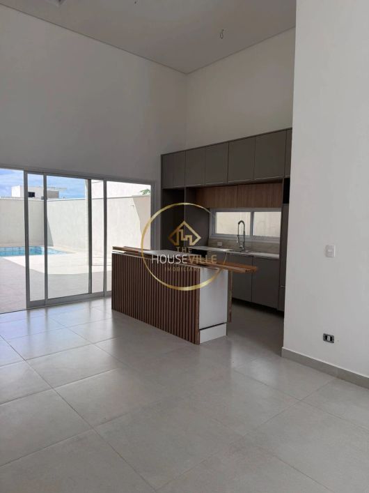 Casa 3 Dormitórios ( 1 suíte), 4 vagas, piscina, Terras do Vale, Caçapava.