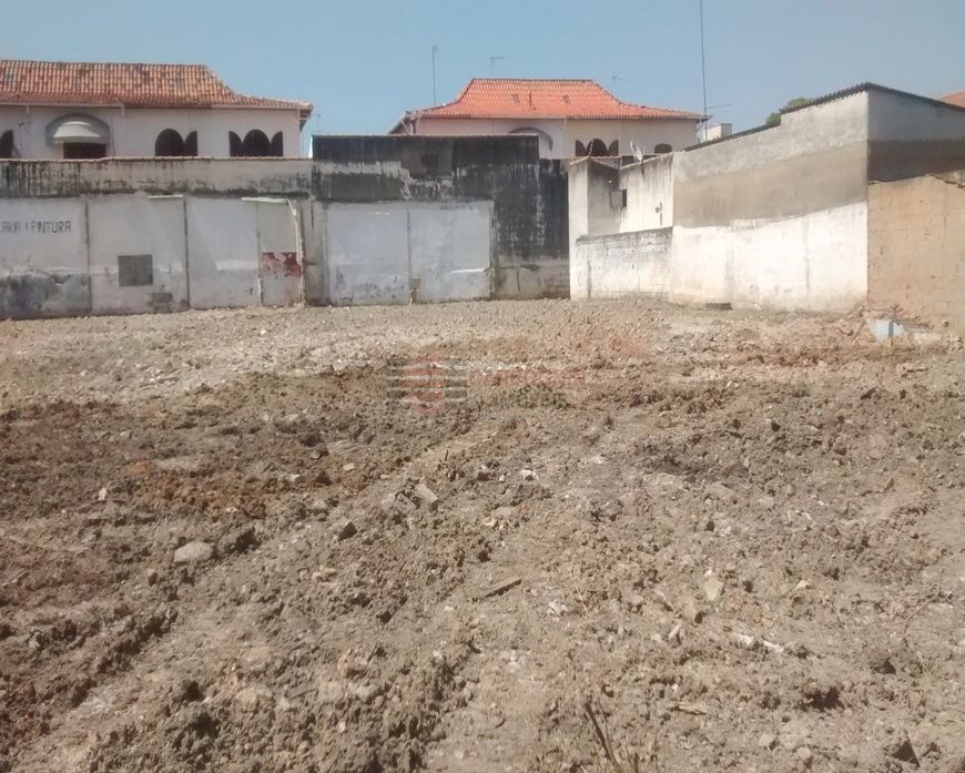 Terreno Comercial a Venda no Centro em Caçapava