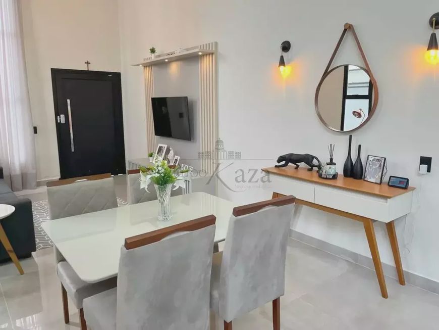 Casa Mobiliada, Caçapava, Condomínio Residencial Malibu, 3 Dormitórios, Área Gourmet com Piscina....