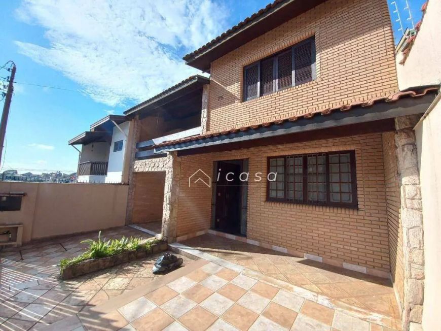 Sobrado com 3 dormitórios à venda, 240 m² por R$ 850.000,00 - Vila Antônio Augusto Luiz - Caçapava/S