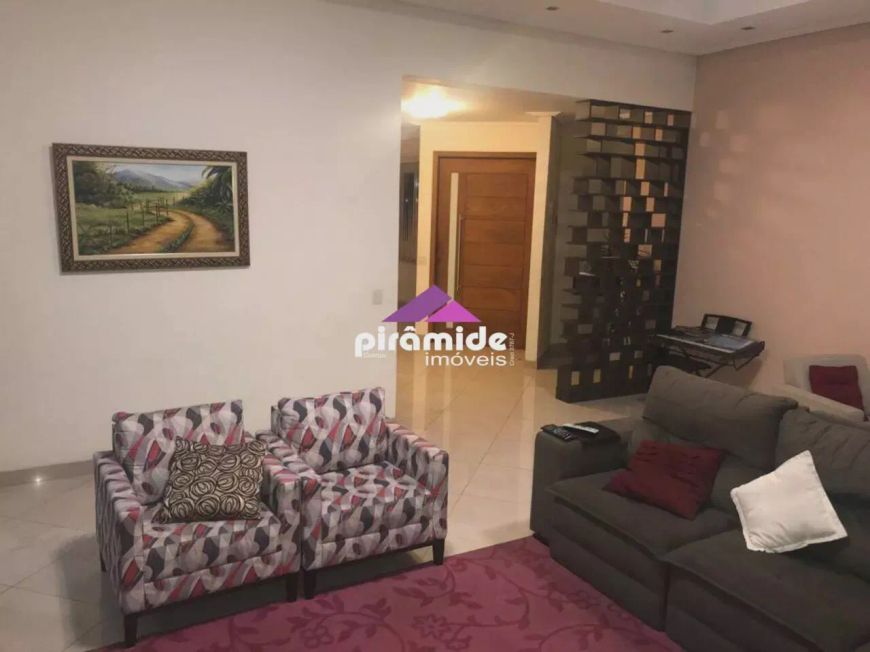 Casa disponível para venda em condomínio de Alto Padrão em Caçapava.