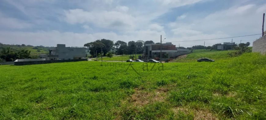 Terreno em Condomínio - Caçapava - Condomínio Eco Park Bourbon - 540m².