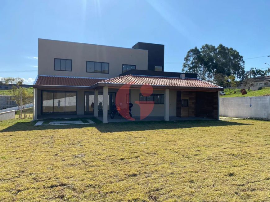 Casa em condomínio para venda com 5 quartos e 5 vagas de garagem com 485m² - Caçapava