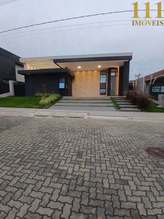 Residência no Condominío Ecopark Bourbon